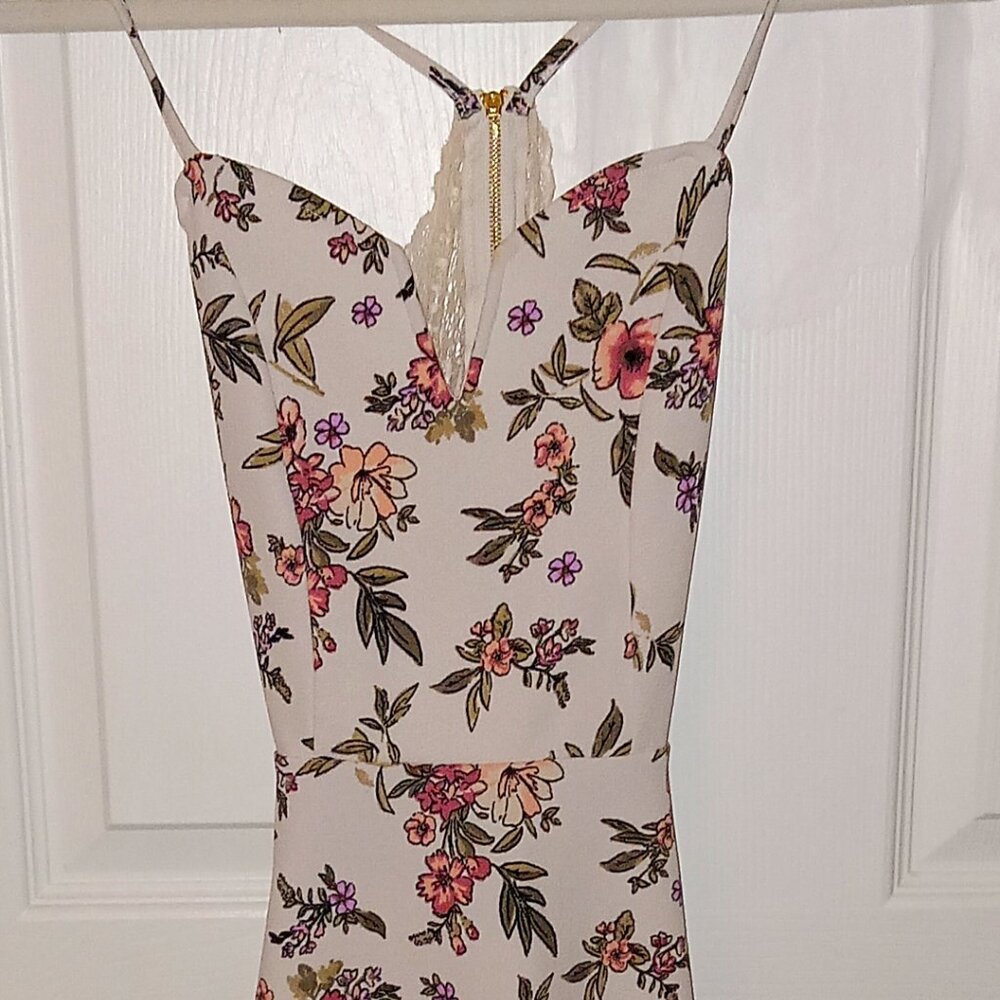 Juniors no Boundaries floral size small dress